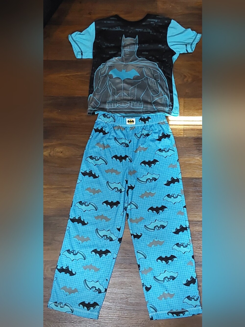 Batman Pajama 2 Piece Set Boys Size 8 Blue/Black/Grey New Without Tags